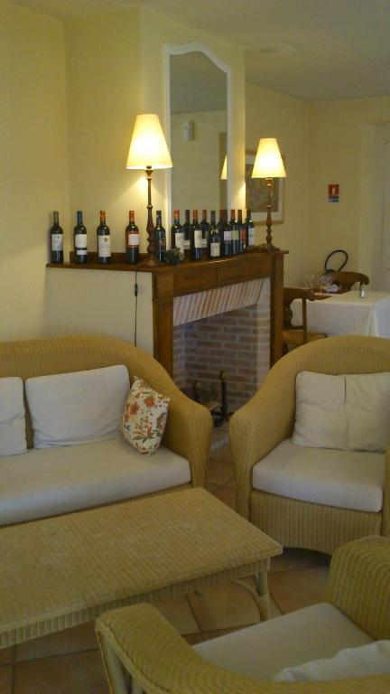 L'Oustal Du Lauragais Hotell Labastide-Beauvoir Exteriör bild